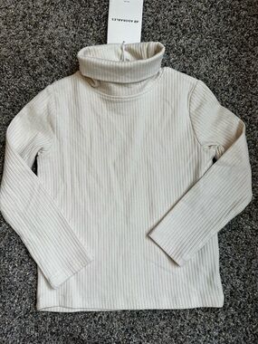 H&M Adorable Ribbed Turtleneck Long Sleeve Top - Cream- NWT